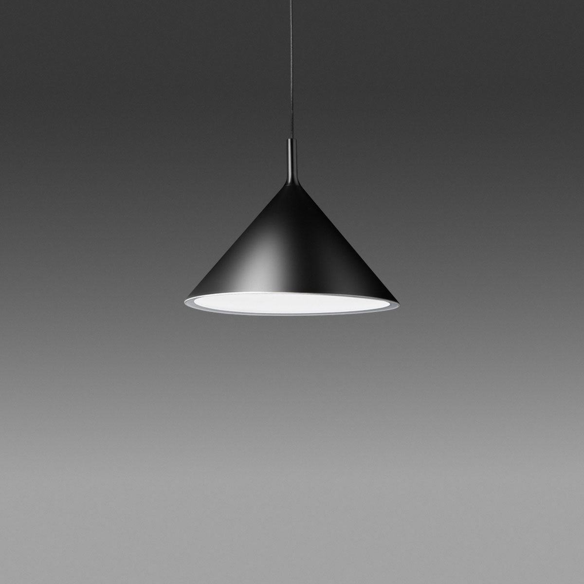 GEALUCE Sospensione con montatura in alluminio. Finitura bianco-nero-ottone-rame. 1XE27 non incl. BARBIE GEALUCE Sospensione con montatura in alluminio. Finitura bianco-nero-ottone-rame. 1XE27 non incl. BARBIE